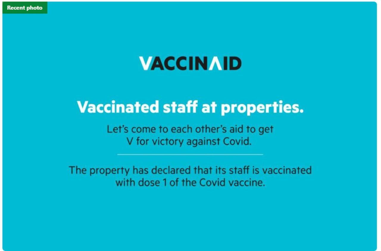 Vaccinated Staff - Oyo 1771 Zeke Hotel Batam Exterior photo