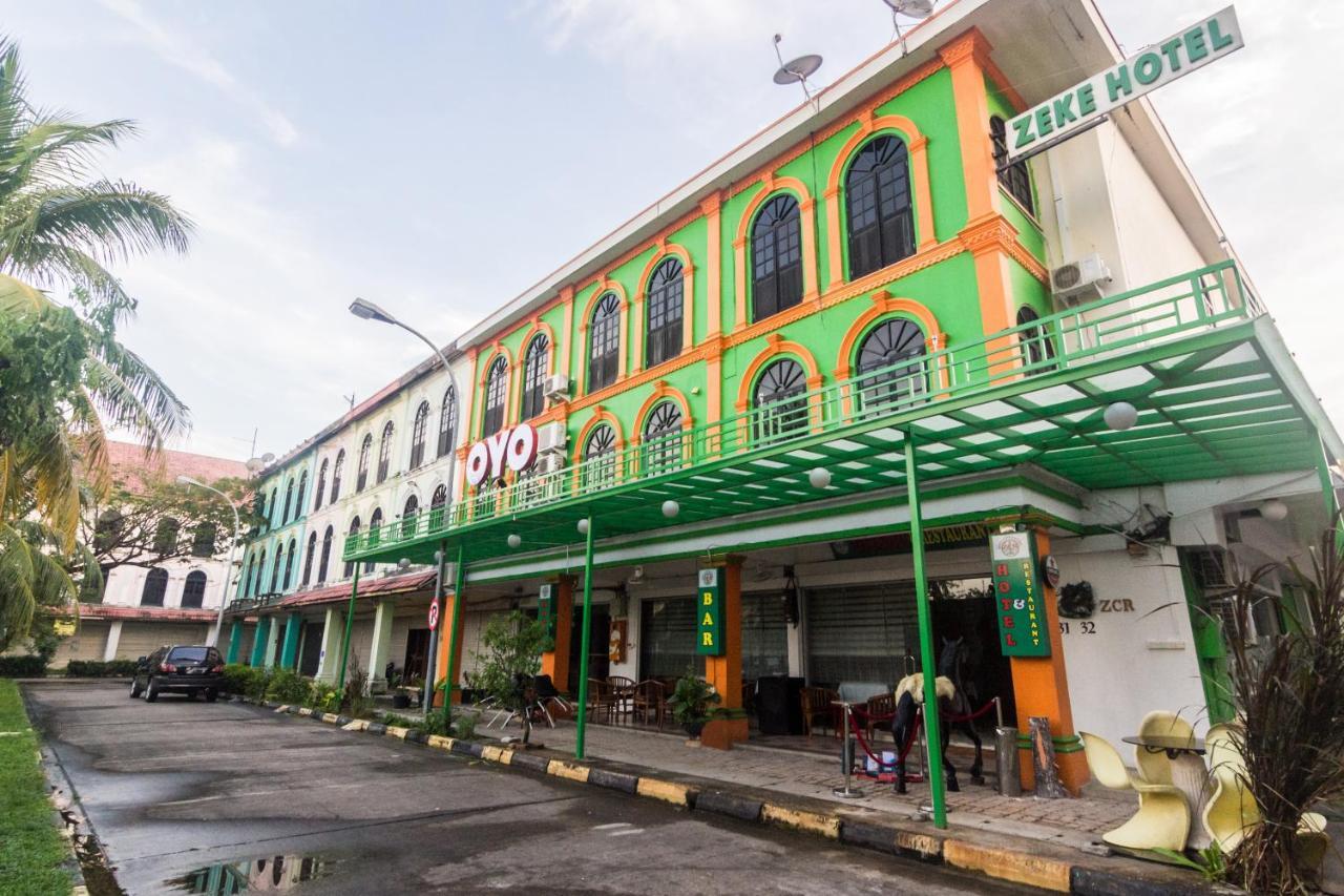 Vaccinated Staff - Oyo 1771 Zeke Hotel Batam Exterior photo